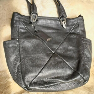 Just a great HAUL-ALL Bag ~ EUC: Calvin Klein Black Leather Bucket Bag